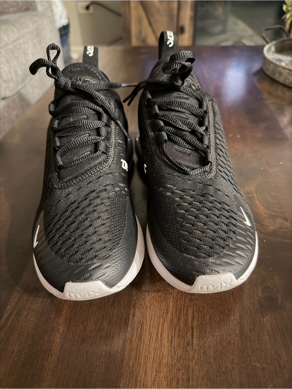 Nike Air Max 270 Men's Black & White US 6 women’s 7.5 Athletic Shoes